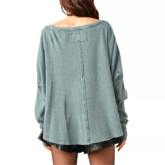 We The Free People NWT Drop The Mic oversized Thermal in silver pine sz M 37”p2p - Picture 8 of 10